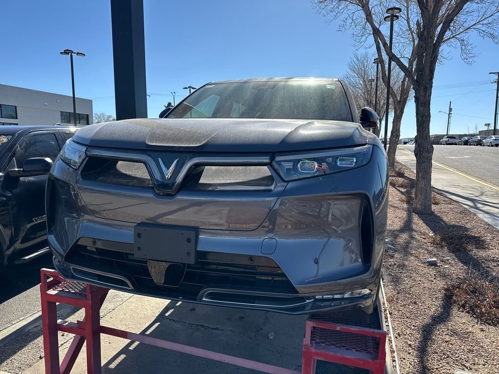 2024 VinFast VF 9 PLUS