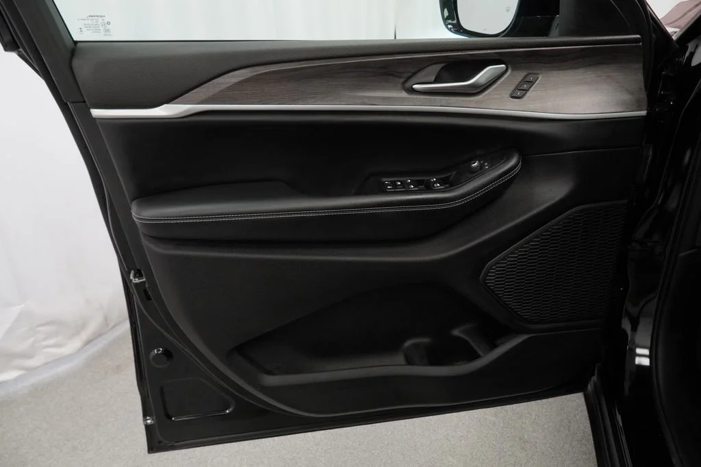 Used 2024 Black Jeep Limited image 41