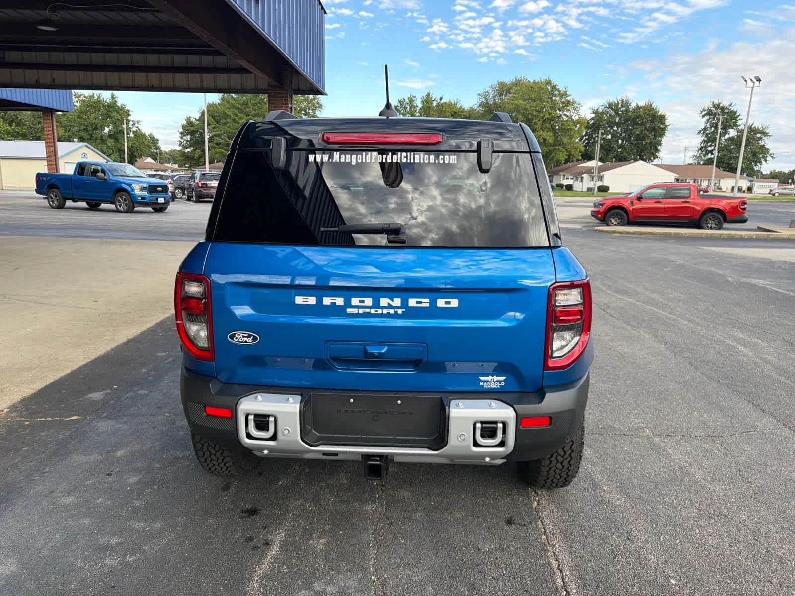 New 2026 Velocity Blue Metallic Ford Badlands® image 7