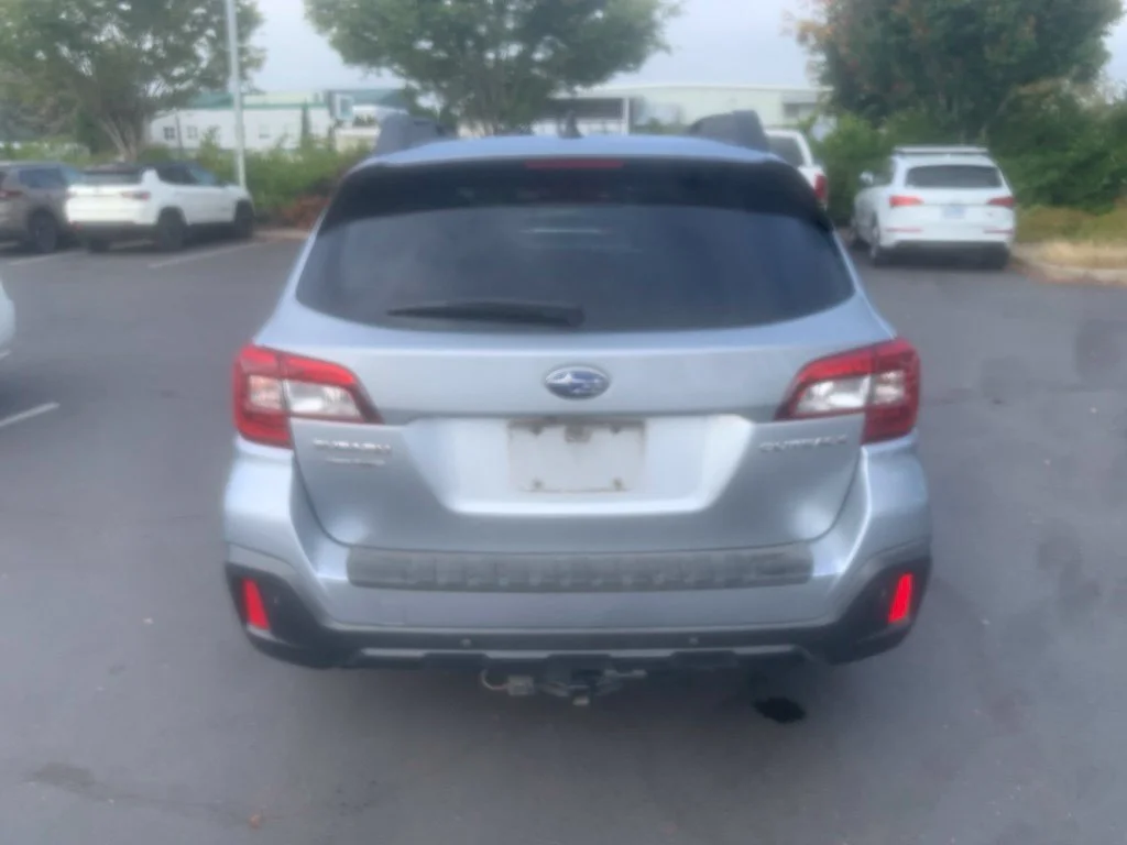 Used 2019 Ice Silver Metallic Subaru 2.5i image 3