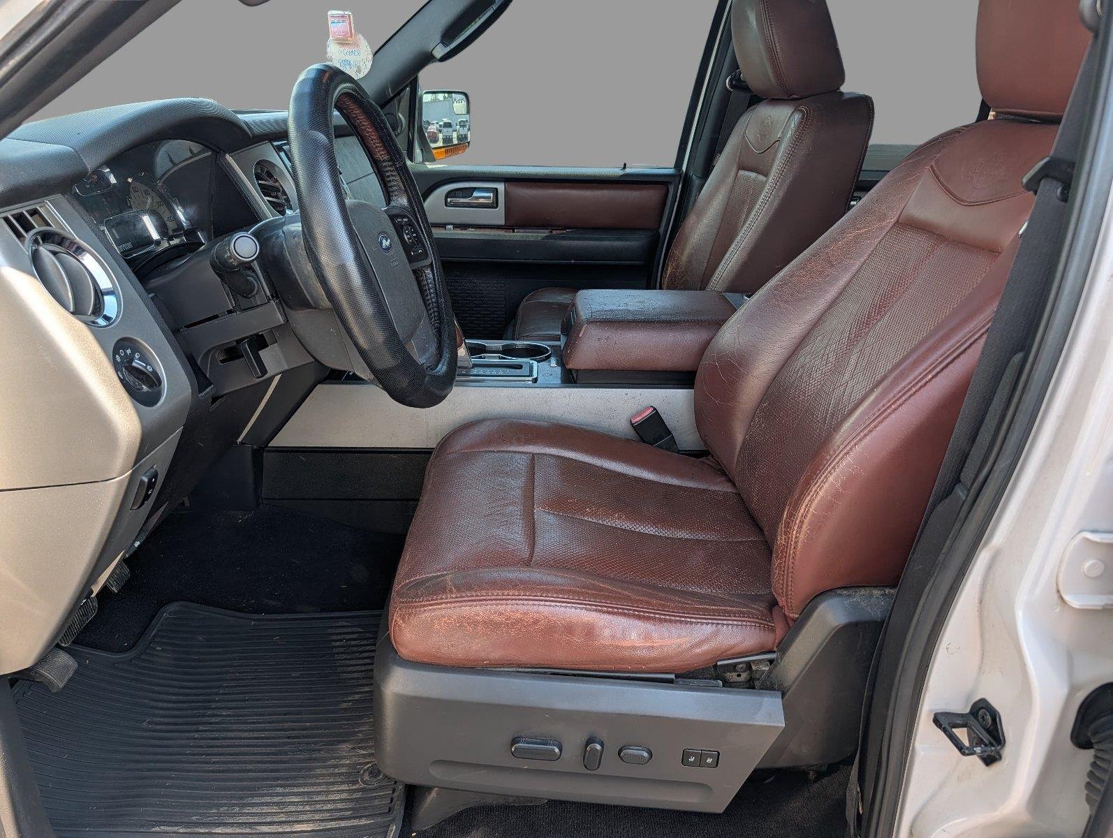 Used 2012 White Platinum Metallic Tri-Coat Ford King Ranch image 10