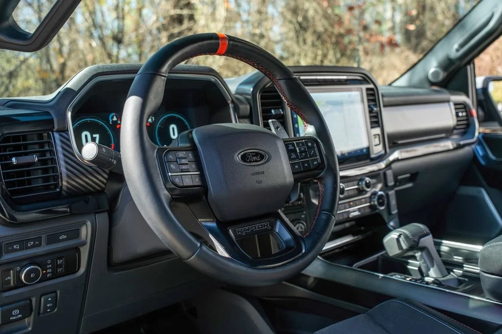 Used 2023 Gray Ford Raptor image 23