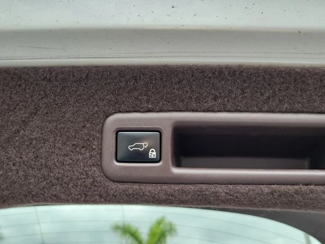 Used 2019 White Lexus 350 image 8