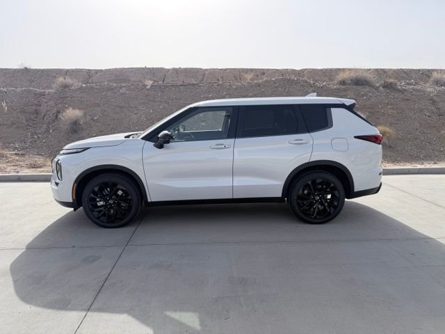 New 2026 White Nissan SL image 5