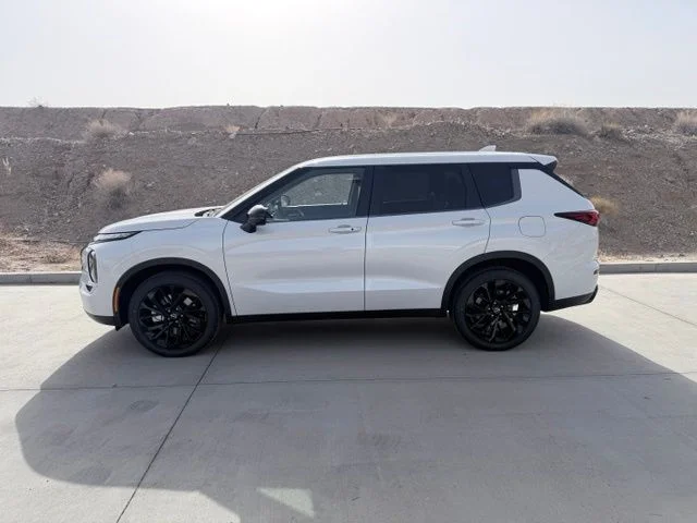 New 2026 White Nissan SL image 5