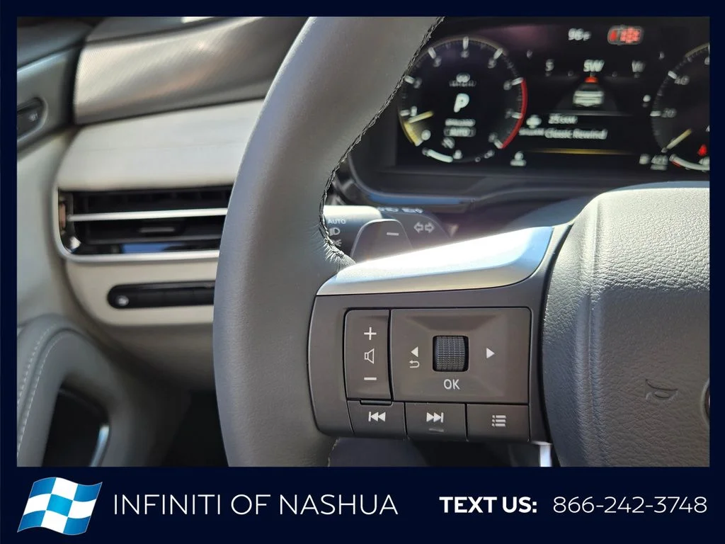 New 2027 RADIANT WHITE INFINITI Luxe AWD image 29