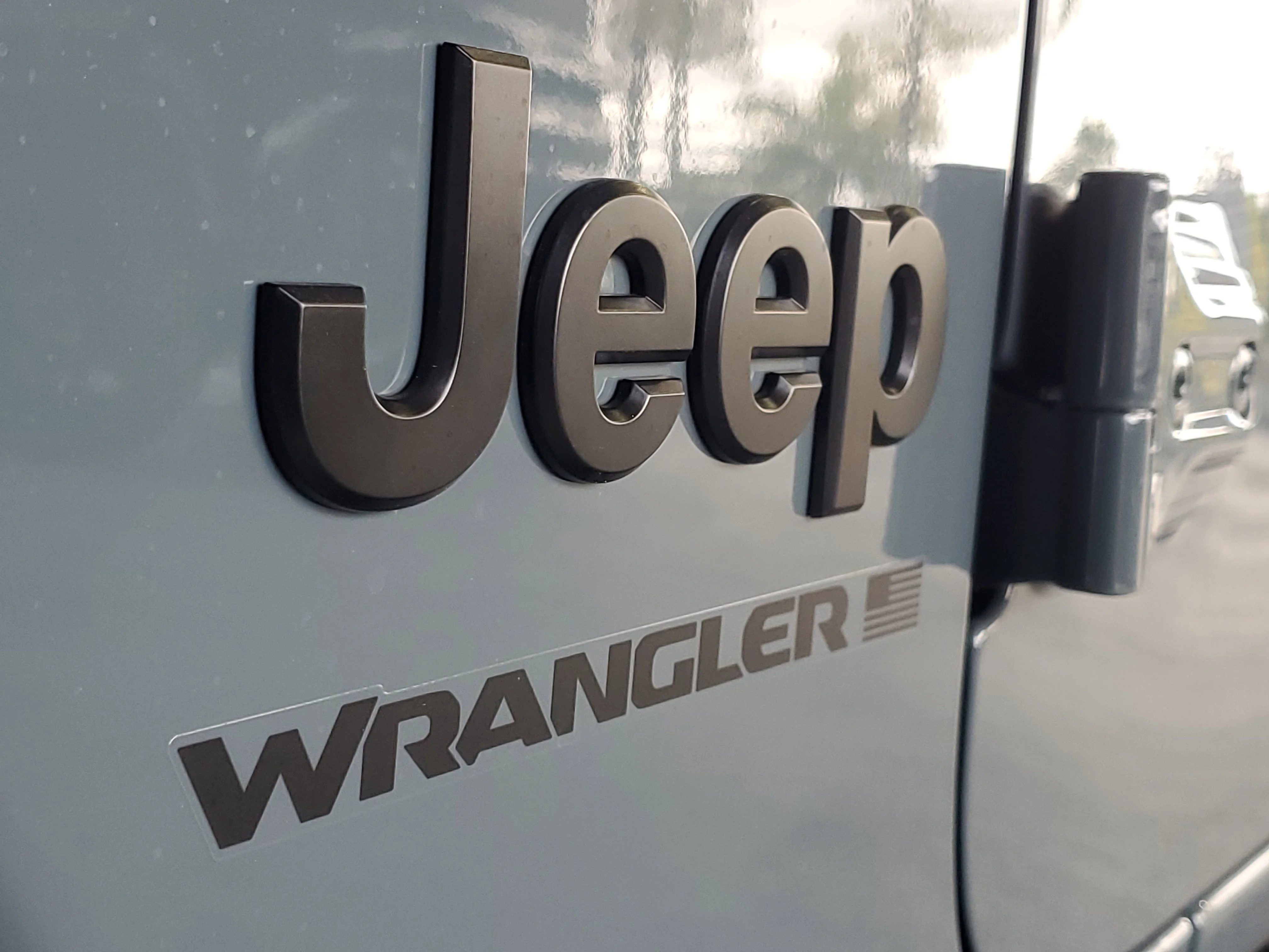 New 2026 Anvil Clear-Coat Exterior Paint Jeep Sahara image 4