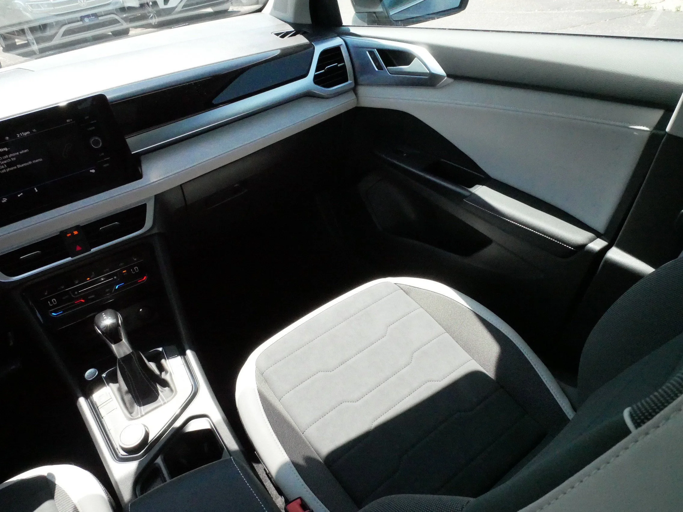 Certified Used 2025 Platinum Gray Metallic Volkswagen SE image 11