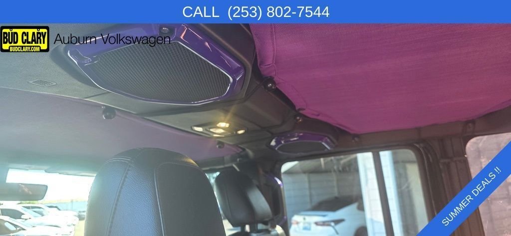 Used 2020 Black Jeep Unlimited Sahara image 9