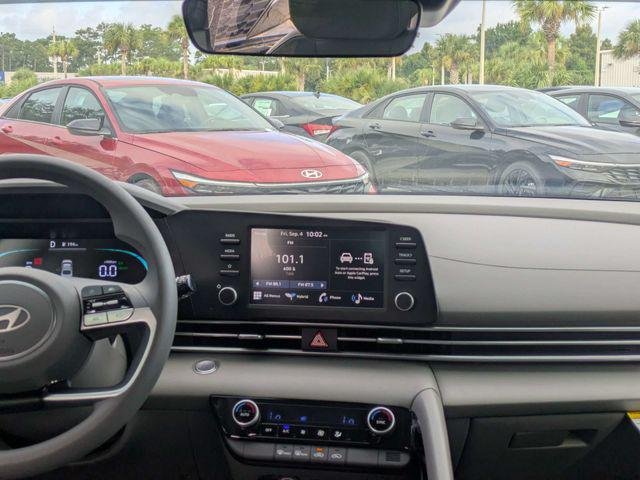 New 2026 White Hyundai Blue image 17