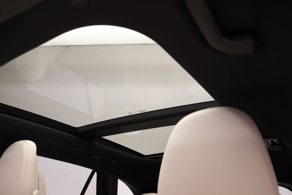 2026 Mercedes-Benz GLC Base - Photo 16