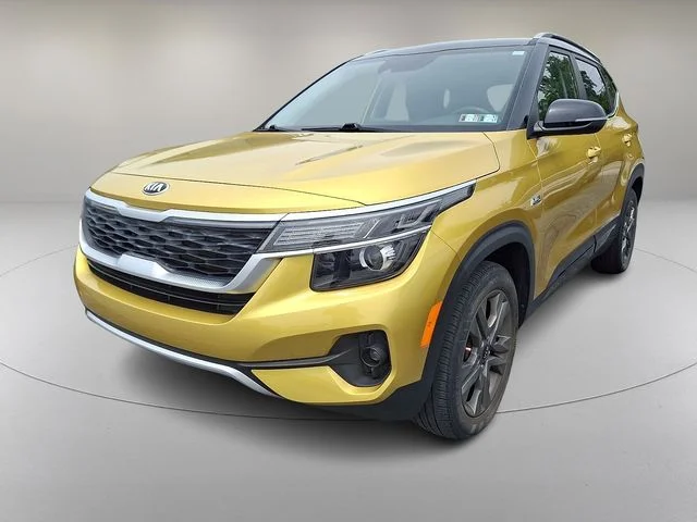 Used 2021 Yellow Kia S image 5