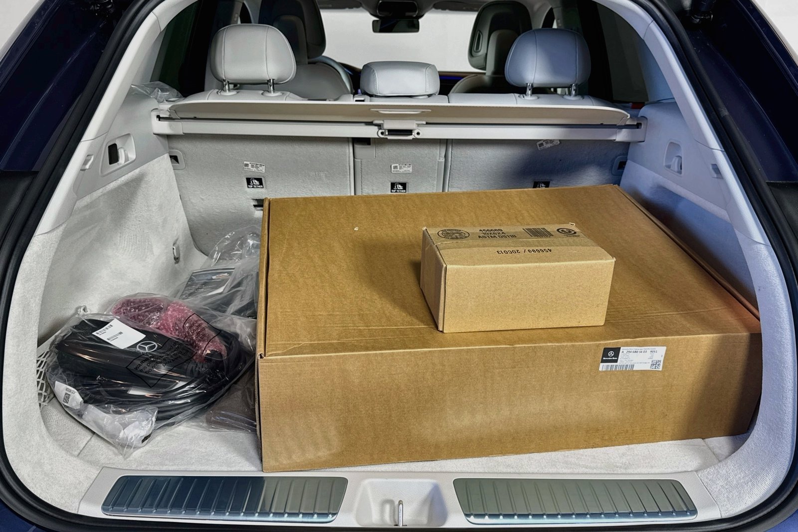 New 2026 Twilight Blue Metallic Mercedes-Benz EQE 320+ image 24