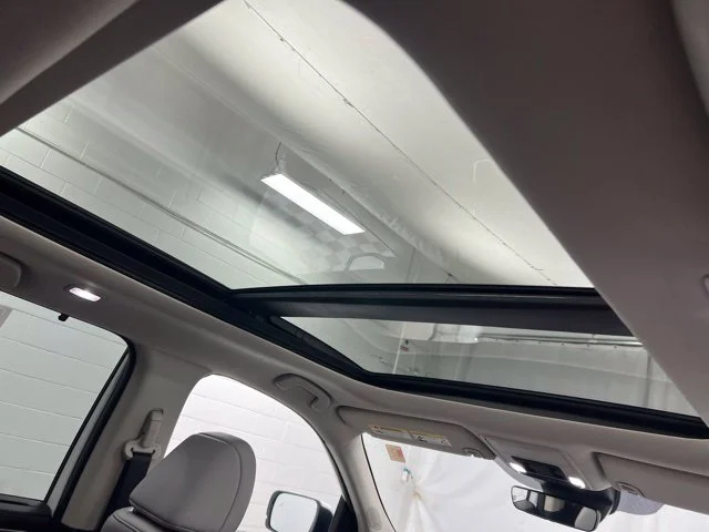 Used 2023 White Honda Touring image 24