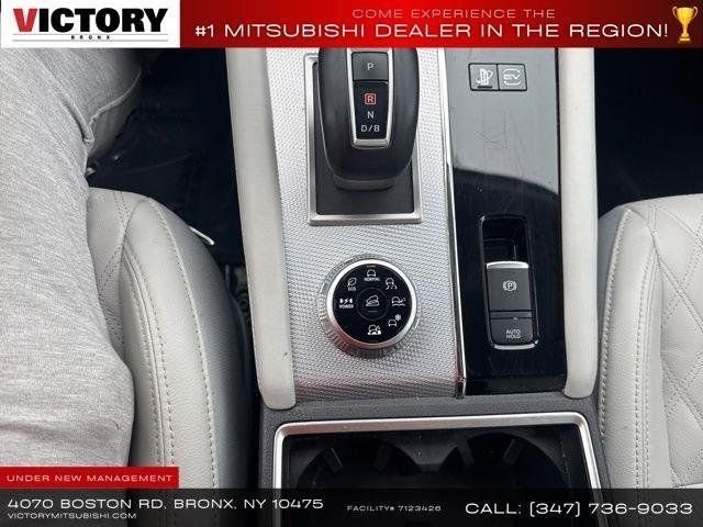2024 Mitsubishi Outlander Plug-in Hybrid SEL - Photo 49