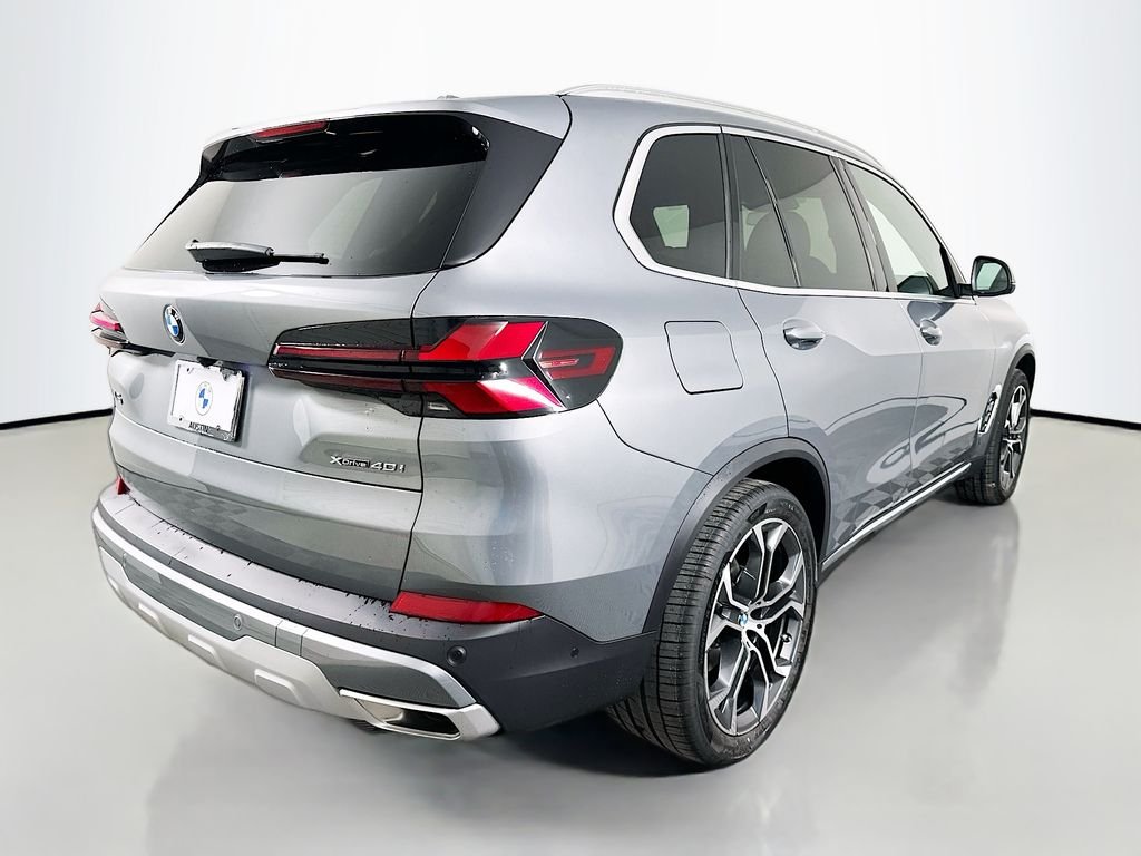 New 2026 Gray Metallic BMW xDrive40i image 5