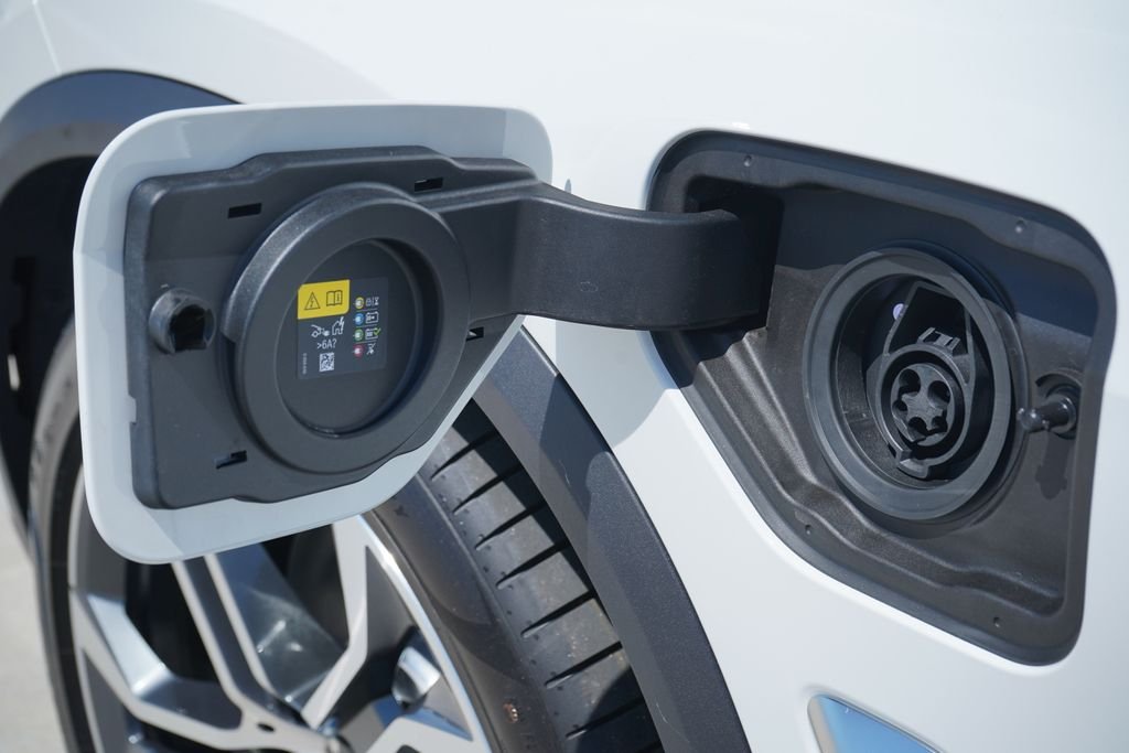 New 2026 Alpine White BMW xDrive50e image 6