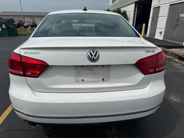 Used 2015 Candy White Volkswagen 1.8T SE image 6