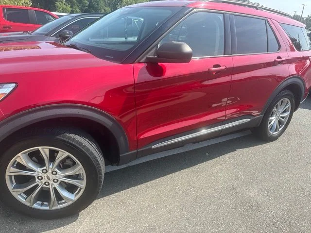 Used 2020 Red Ford XLT image 1