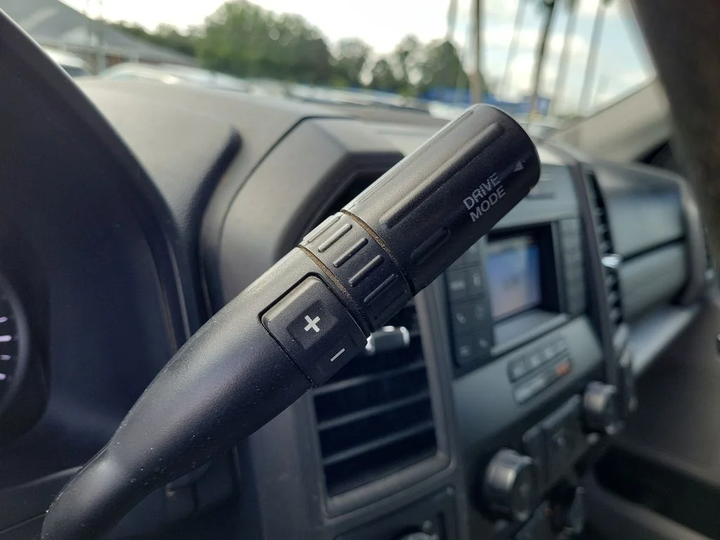 Used 2020 Oxford White Ford XL image 30