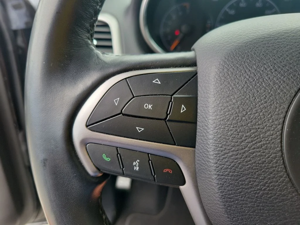Used 2020 Black Jeep Altitude image 28