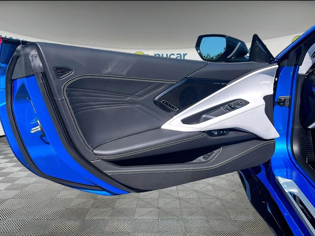 Used 2024 Blue Chevrolet Z06 image 9