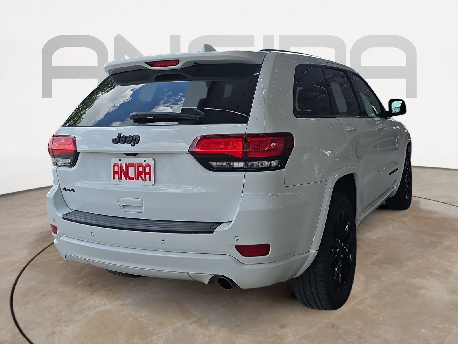 Used 2019 Bright White Clearcoat Jeep Altitude image 8