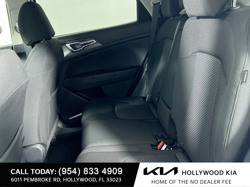 New 2026 Glacial White Pearl Kia LX image 25