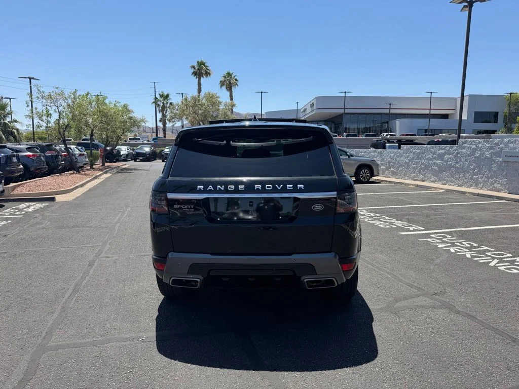 Used 2020 Black Land Rover HSE image 6