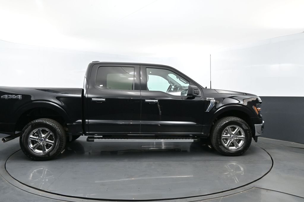 Used 2025 Black Ford XLT image 4