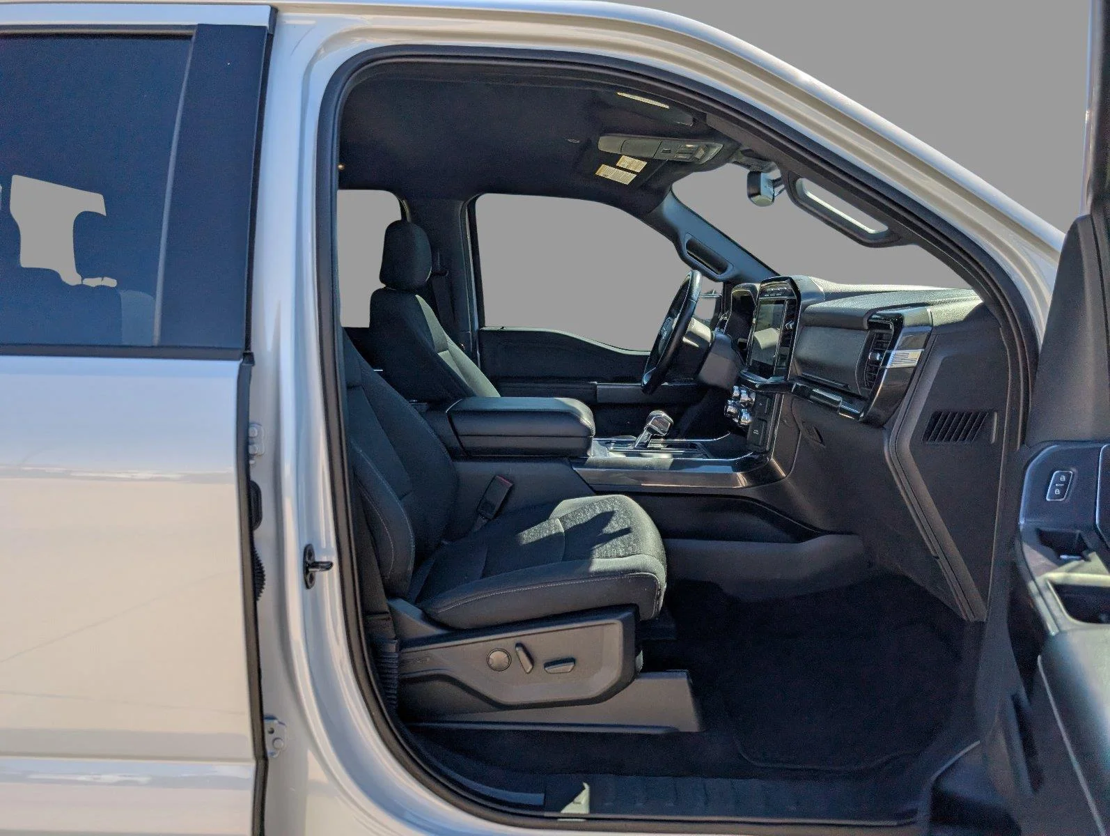 Used 2021 Space White Ford XLT image 22