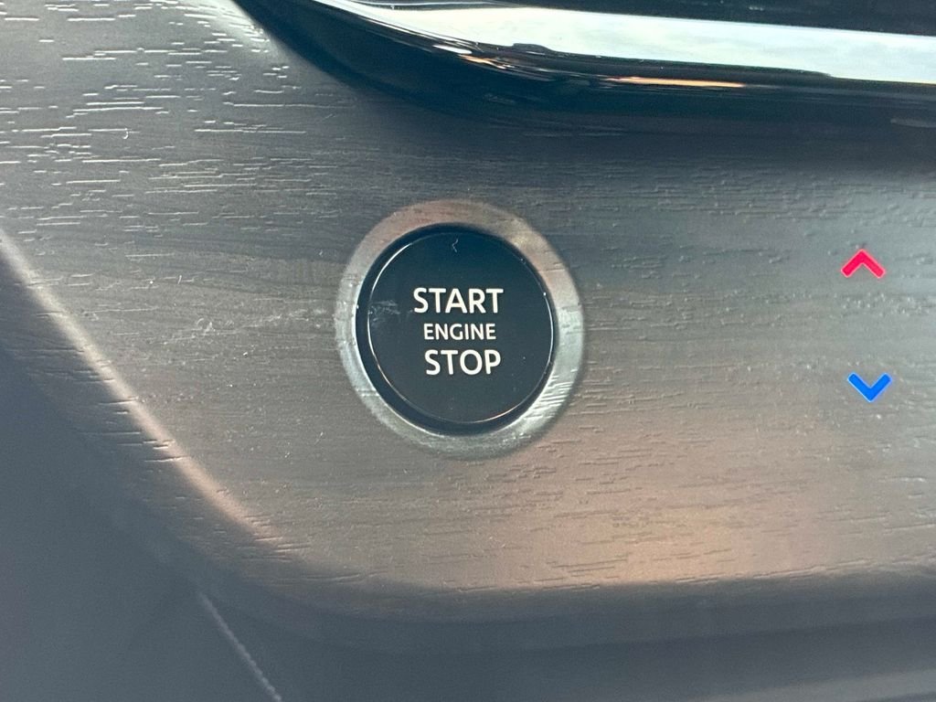 Used 2025 Gray Nissan SV image 28