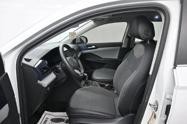 Used 2022 Pure White [white Volkswagen SE image 9