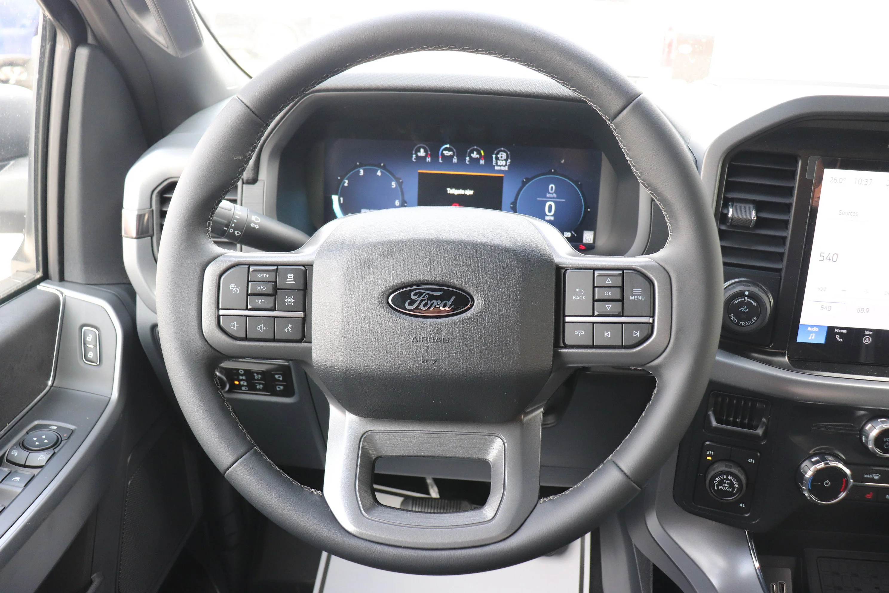 New 2026 OXFORD WHITE Ford XLT image 13