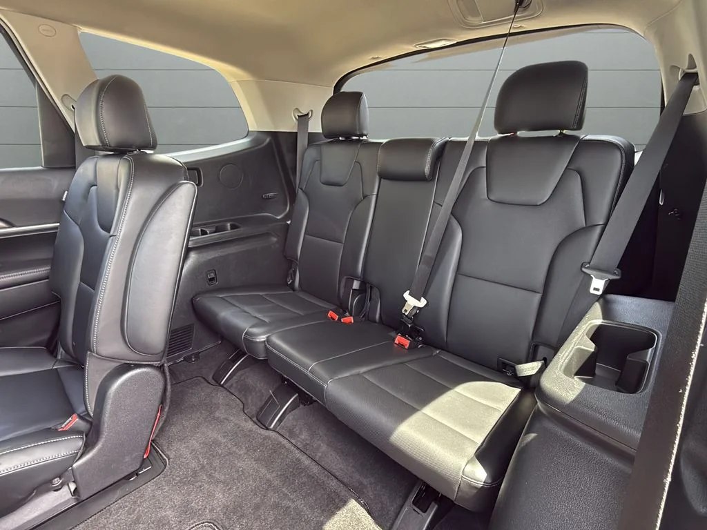 Used 2025 Black Kia S image 23