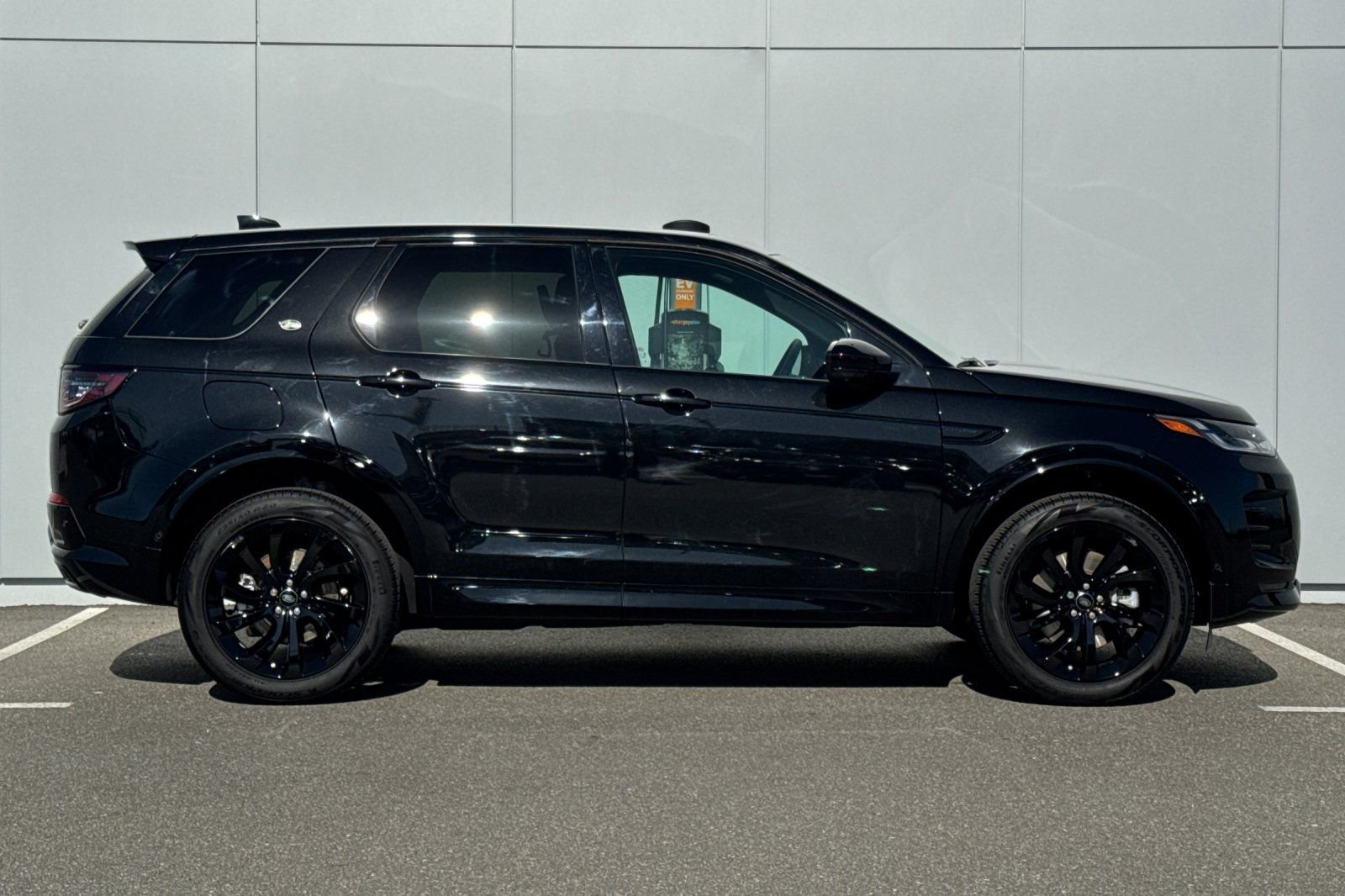 2025 Land Rover Discovery Sport Dynamic SE - Photo 6