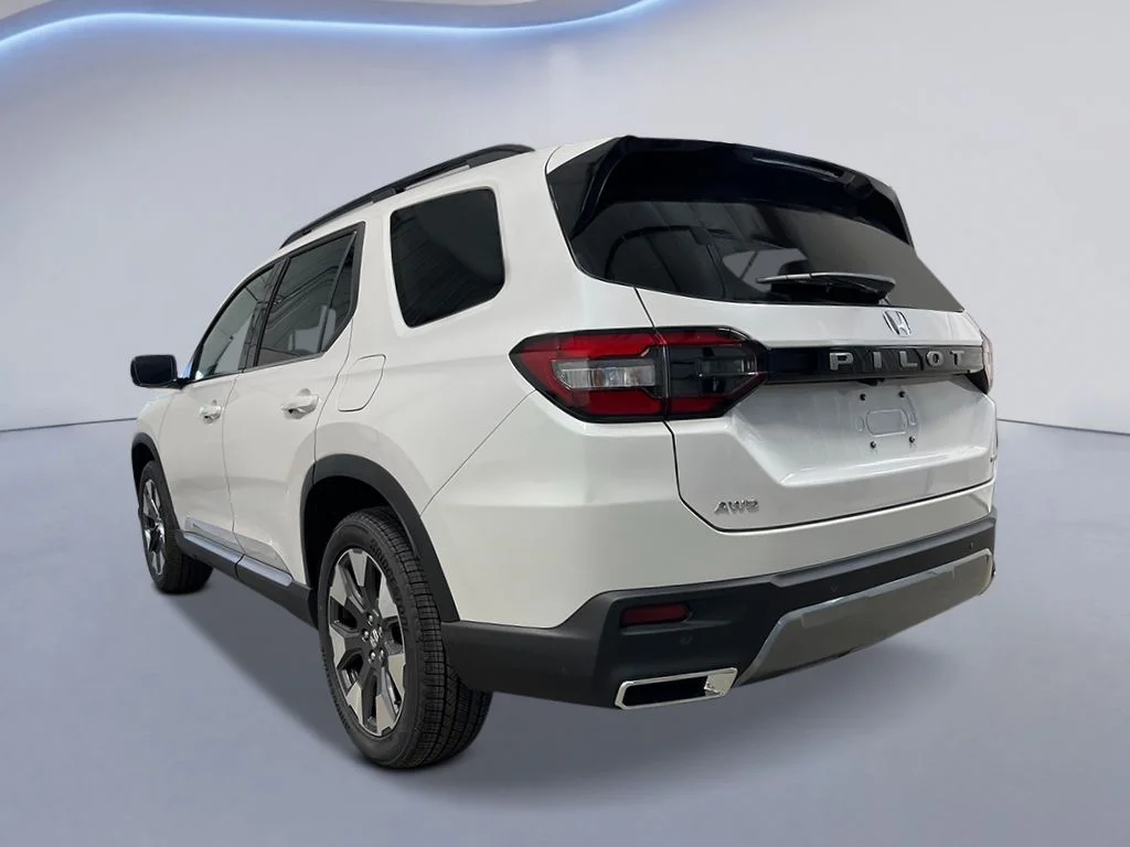 New 2026 Platinum White Pearl Honda Elite image 3