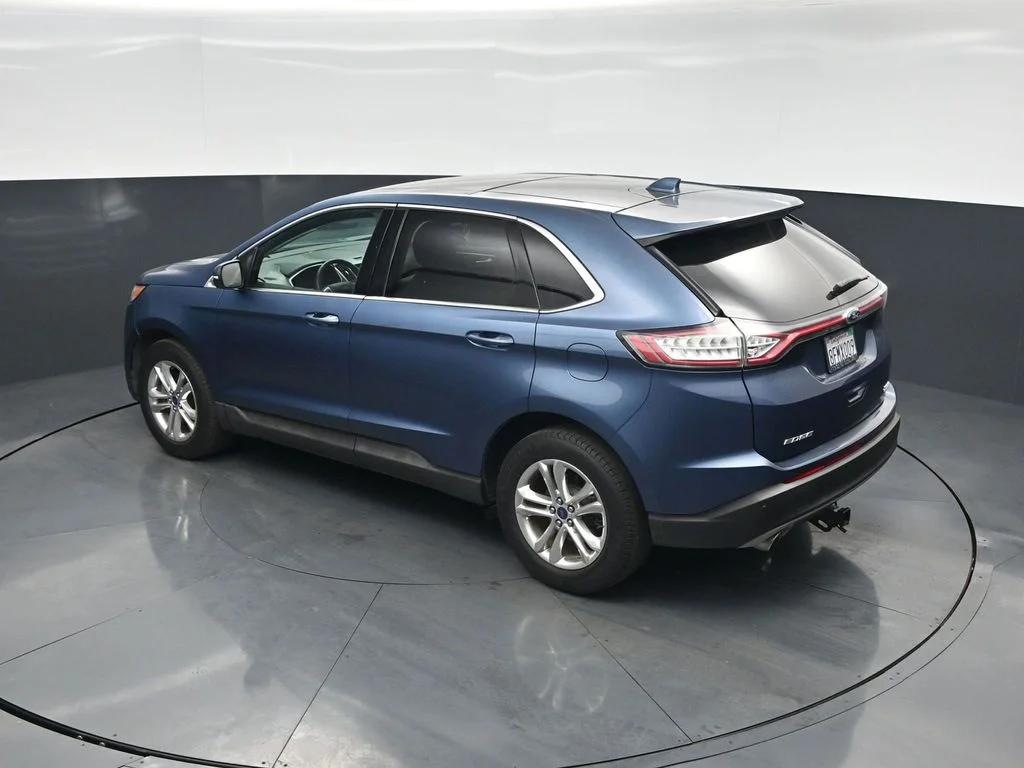 Certified Used 2018 Blue Ford SEL image 45