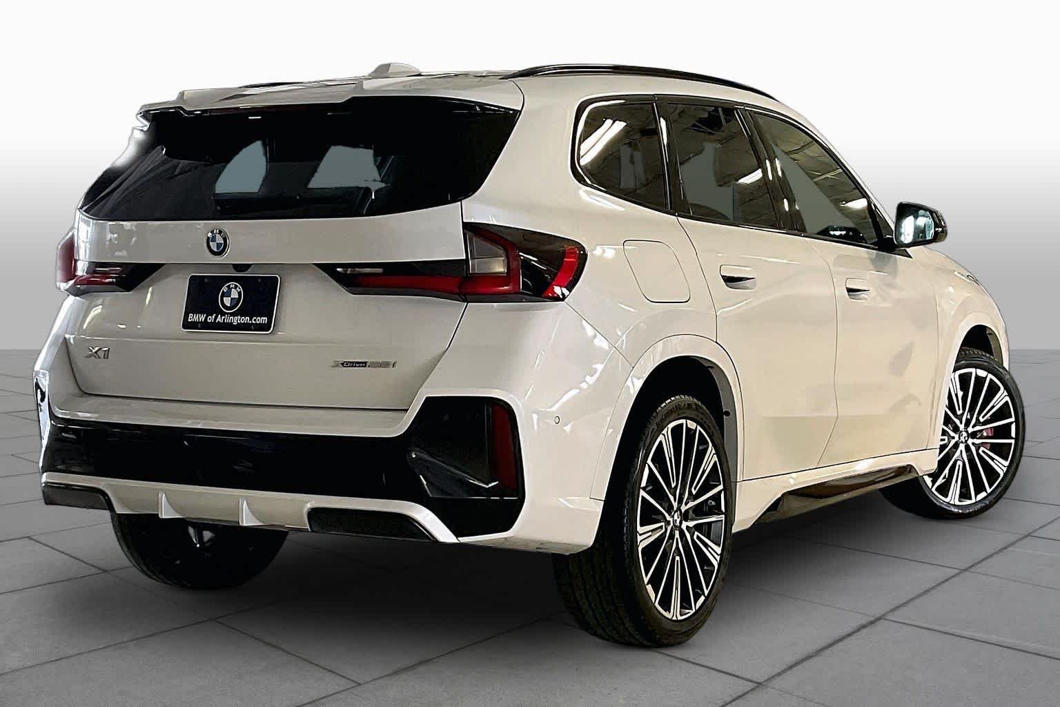 Certified Used 2025 Mineral White Metallic BMW xDrive28i image 12
