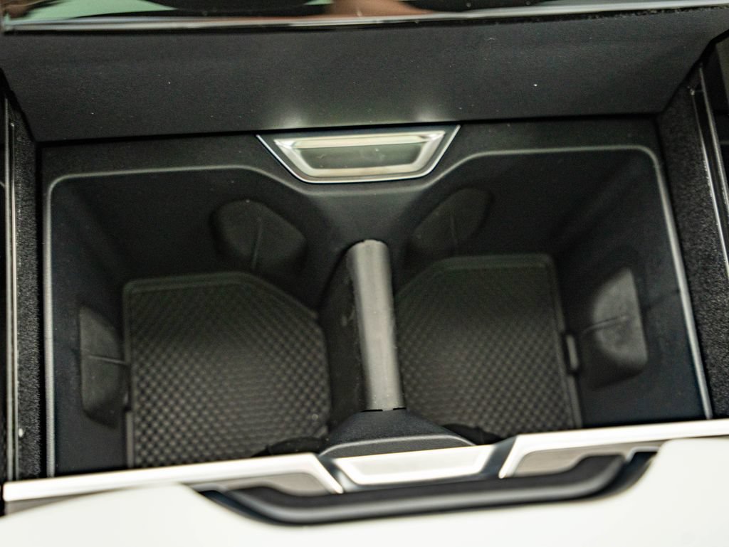 New 2026 Varesine Blue Land Rover SE image 37