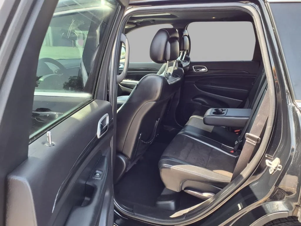 Certified Used 2021 Black Jeep Laredo X image 23
