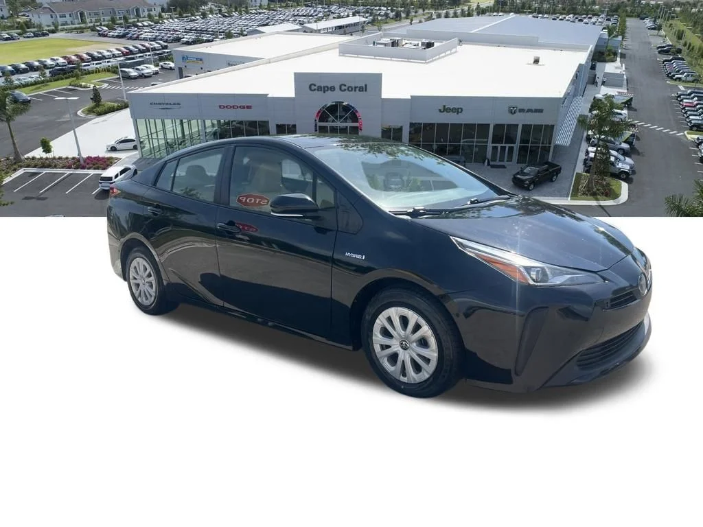 Used 2021 Black Toyota LE image 9