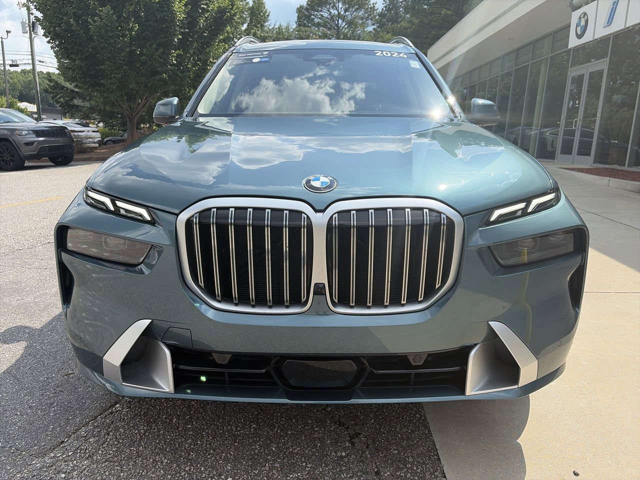 Used 2024 Blue Ridge Mountain Metallic BMW xDrive40i image 10