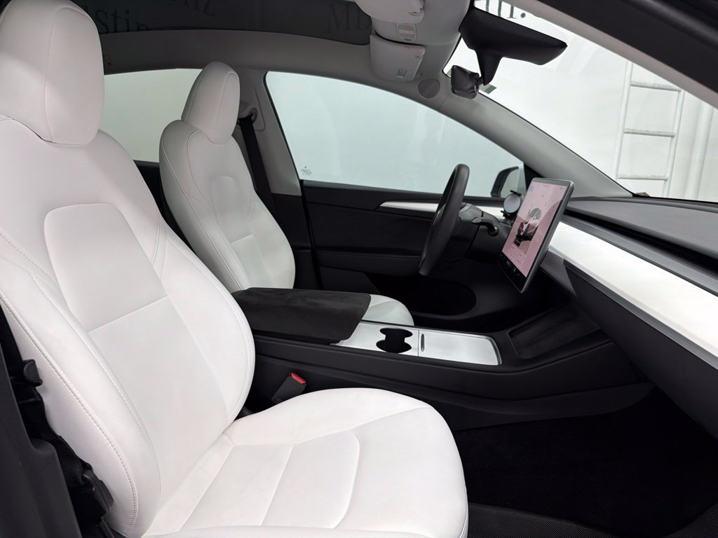 Used 2023 White Tesla Long Range image 29