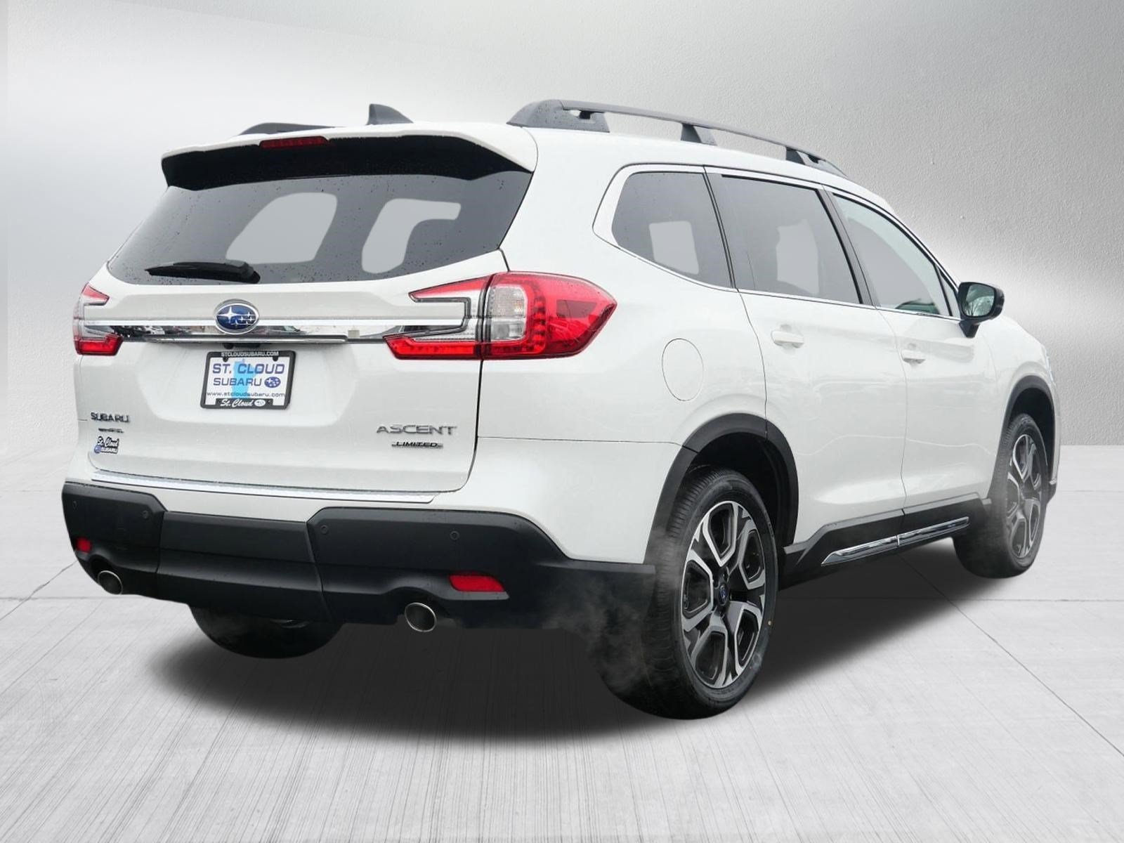 New 2026 CRYSTAL WHITE PEARL Subaru Limited 7-Passenger image 4