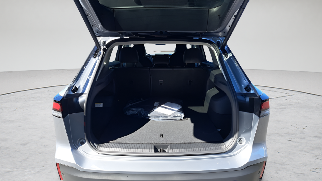 New 2025 Silver Volkswagen 2.0T SE image 17