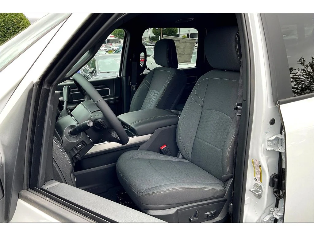 2025 RAM 2500 Big Horn - Photo 9