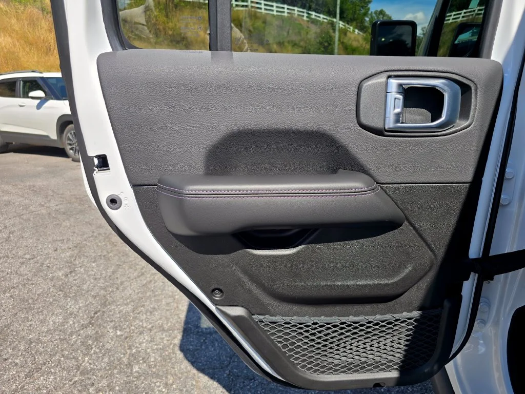 New 2027 White Jeep Rewind 4x4 image 38