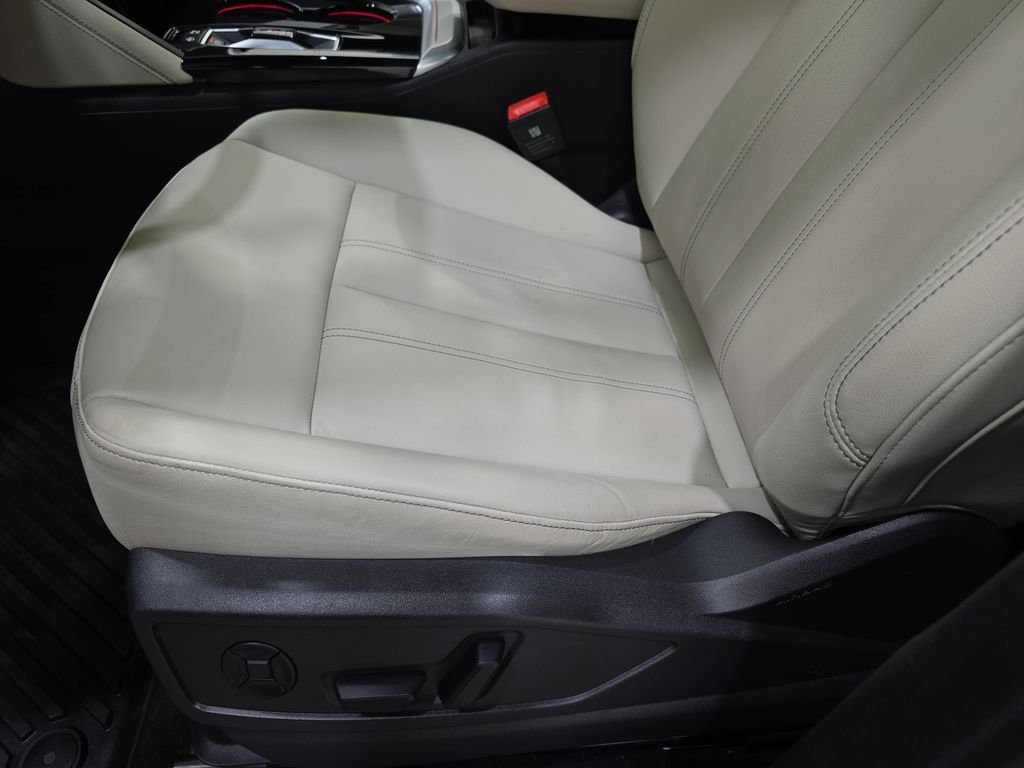 Used 2025 White Audi 2.0T Premium image 32