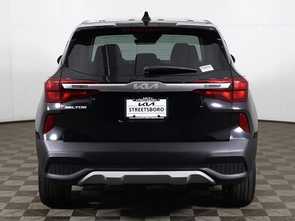 Used 2023 Black Kia LX image 10